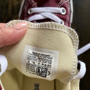 Converse Chuck Taylors High Top Women’s size 10. Men’s size 8